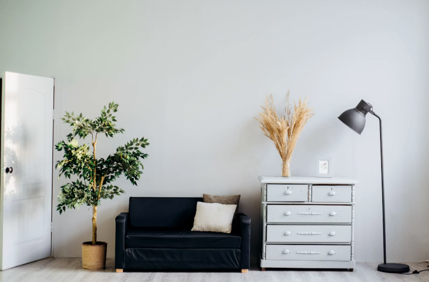 Philips Hue Expands Smart Lighting Lineup with New Play Lamps and Wired Switches
