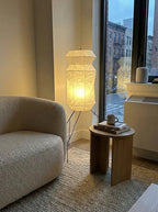 Lampadaire en papier Akari UF3-L6