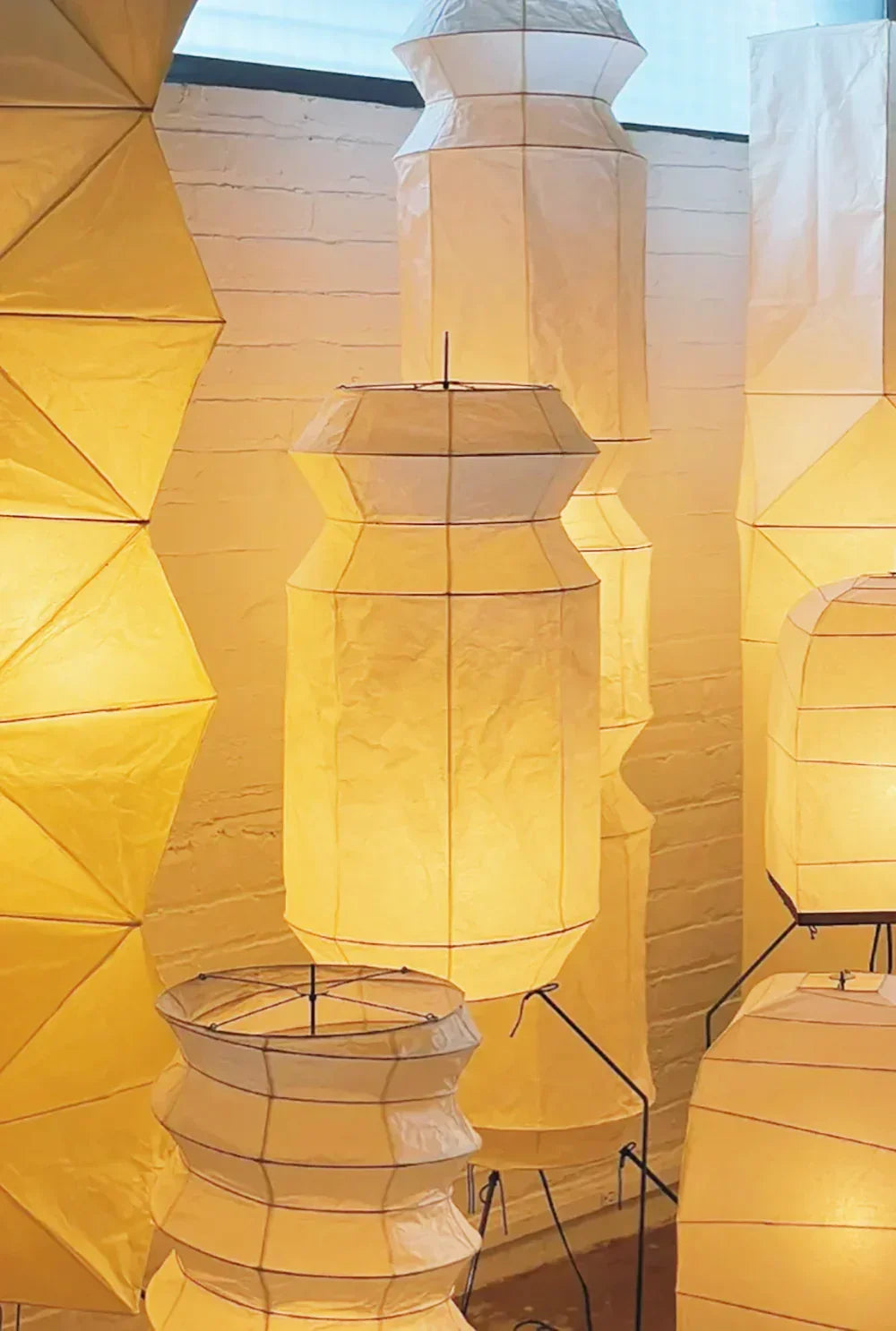 Akari UF3-L6 Paper Floor Lamp