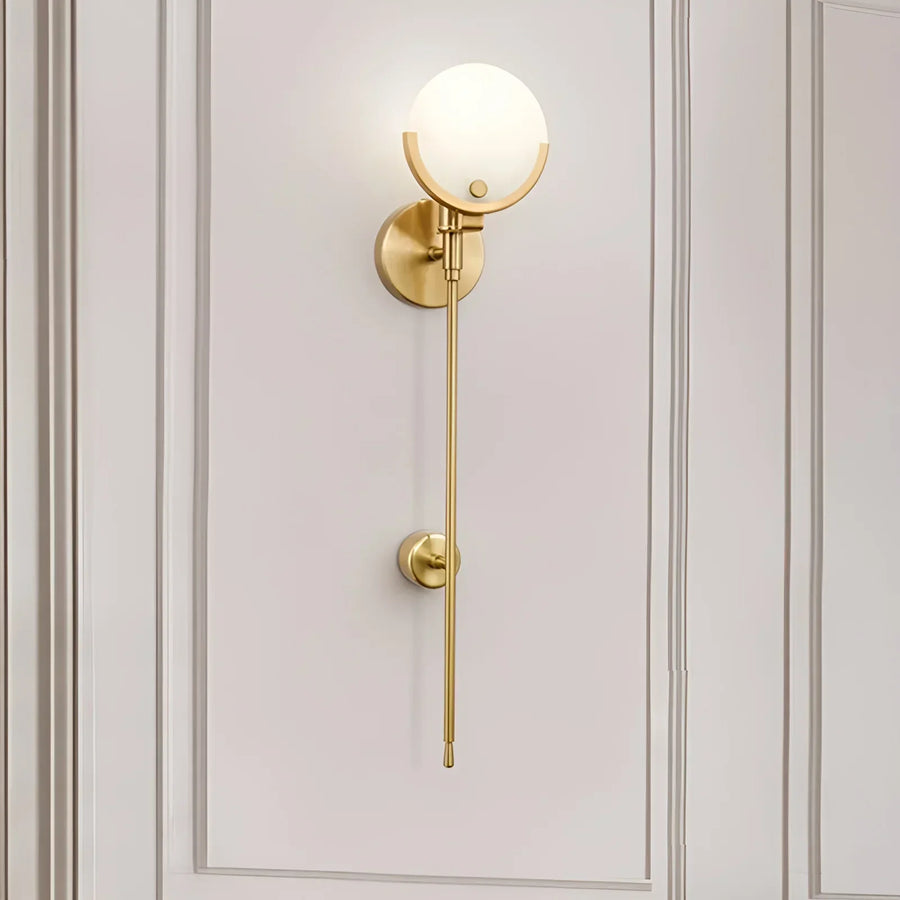 Alabaster-Ava-Messing-Wandleuchte