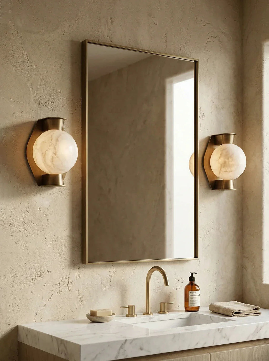 Alabaster Spherical Wall Lamp