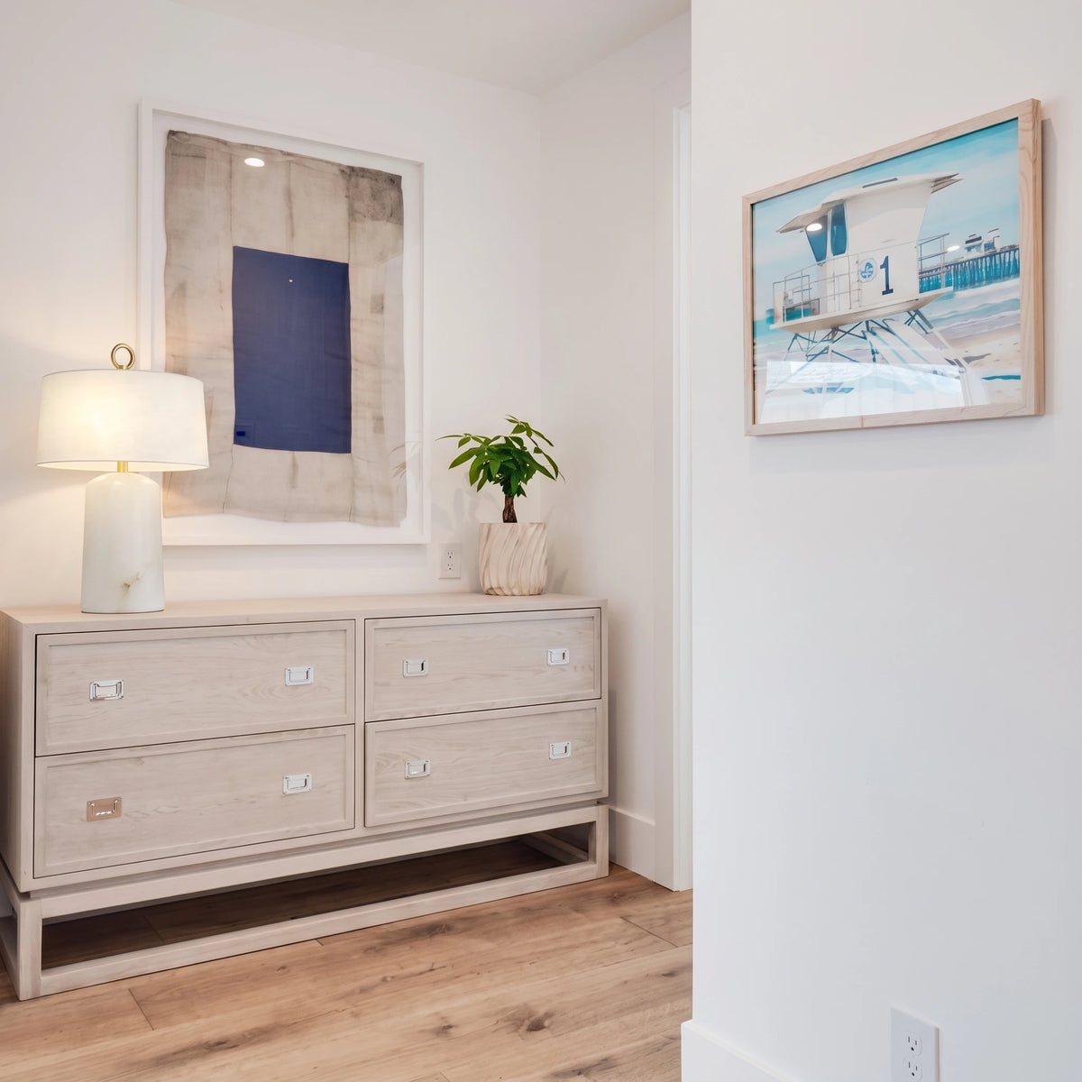 Modern Alabaster Accent Table Lamp on Entryway Dresser