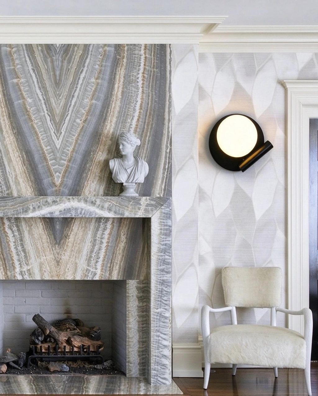 Modern Adjustable Spot Wall Sconce in Sophisticated Living Room