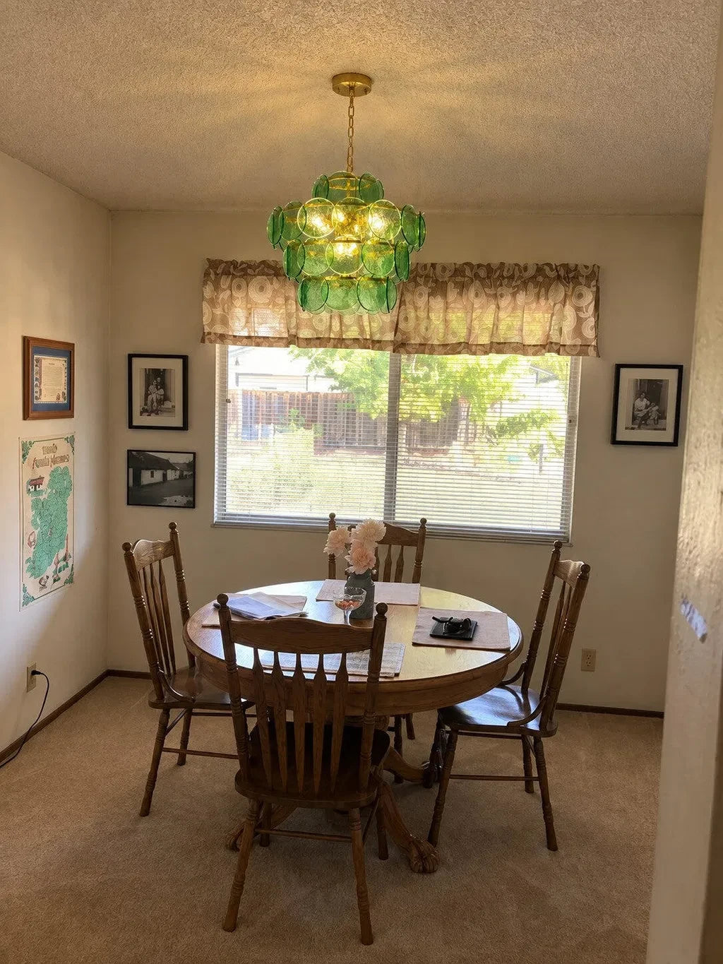 Modern Green Art Glass Chandelier in Cozy Dining Room