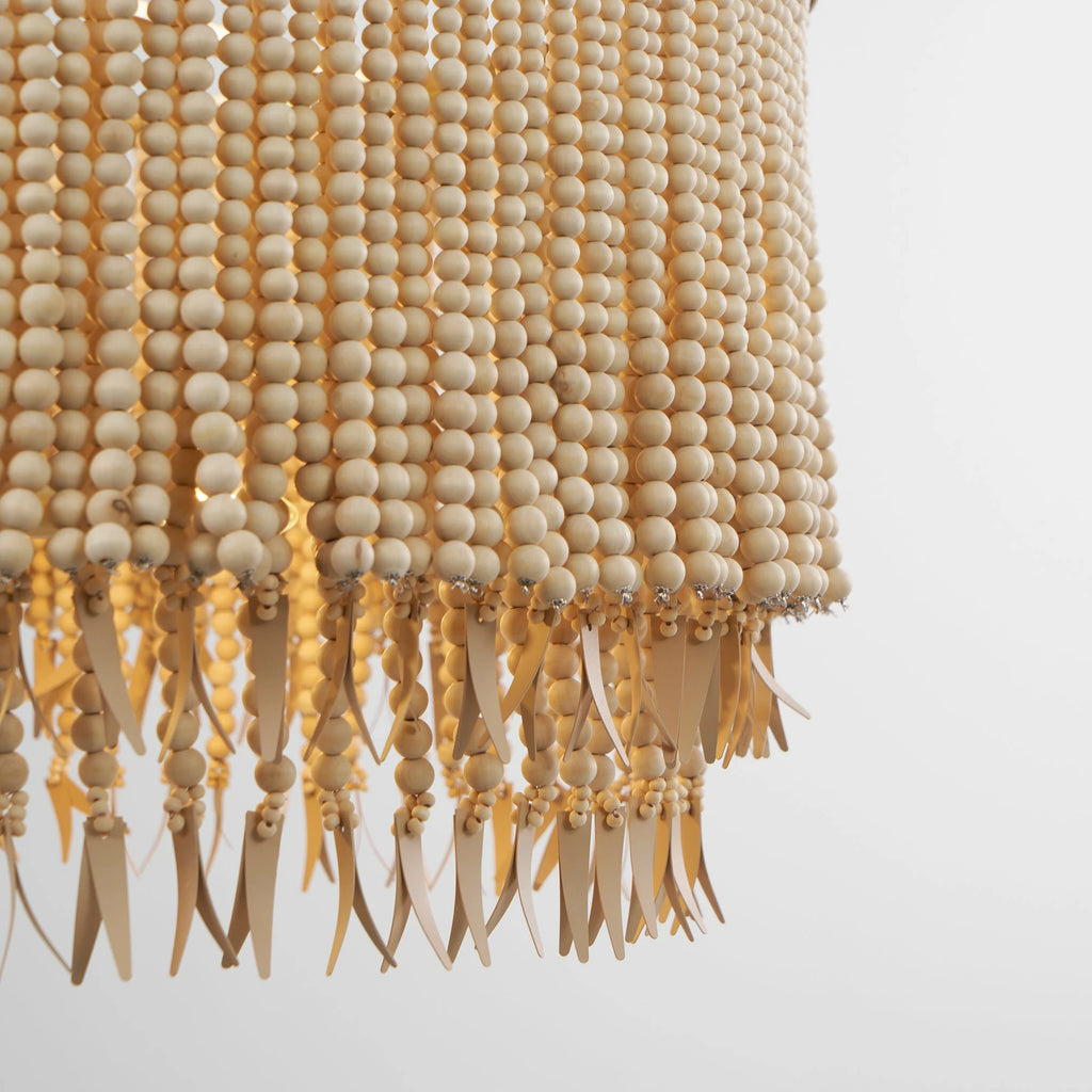 Kronleuchter mit Perlenfransen und Trommelschirm