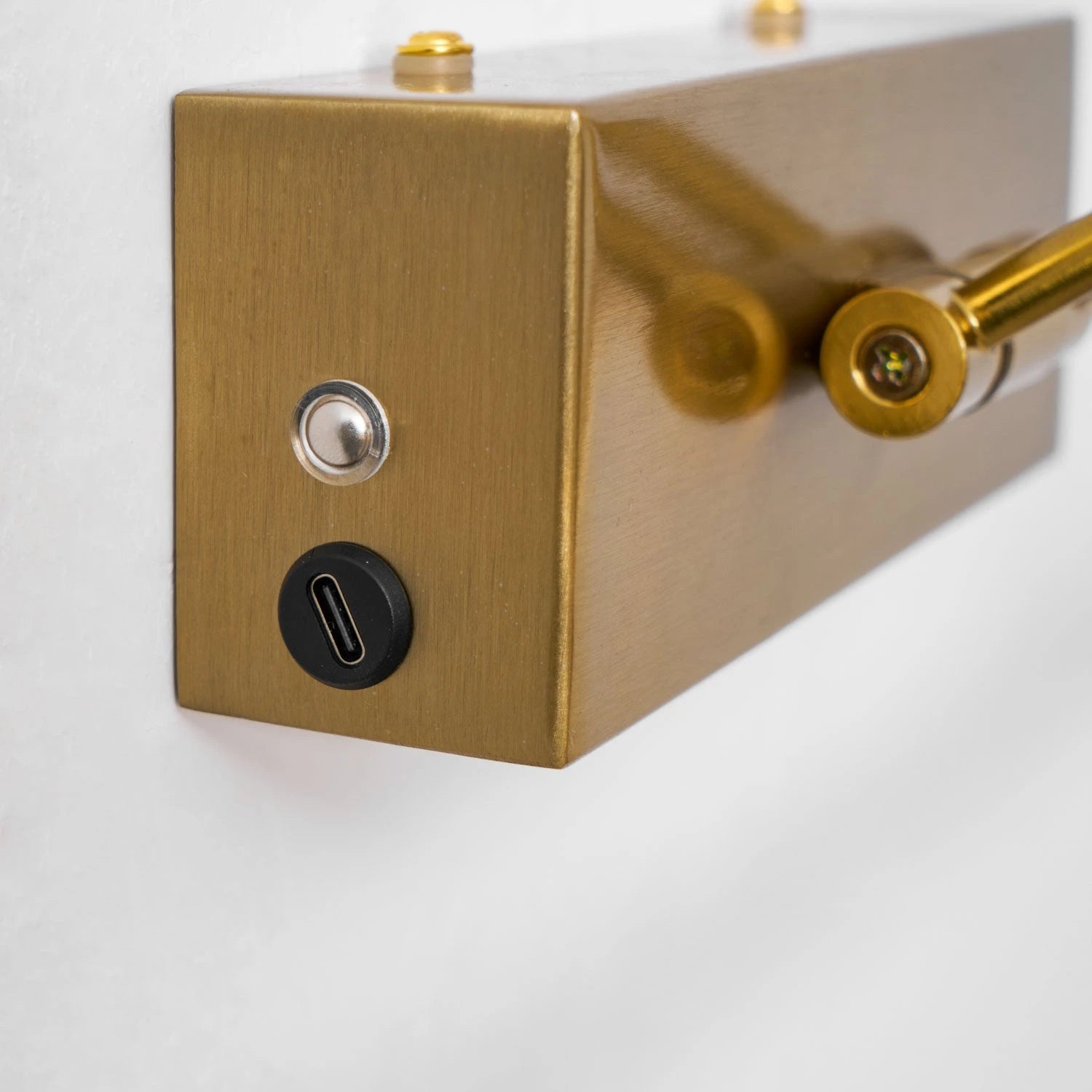 Brillan Frame Rechargeable Wall Light