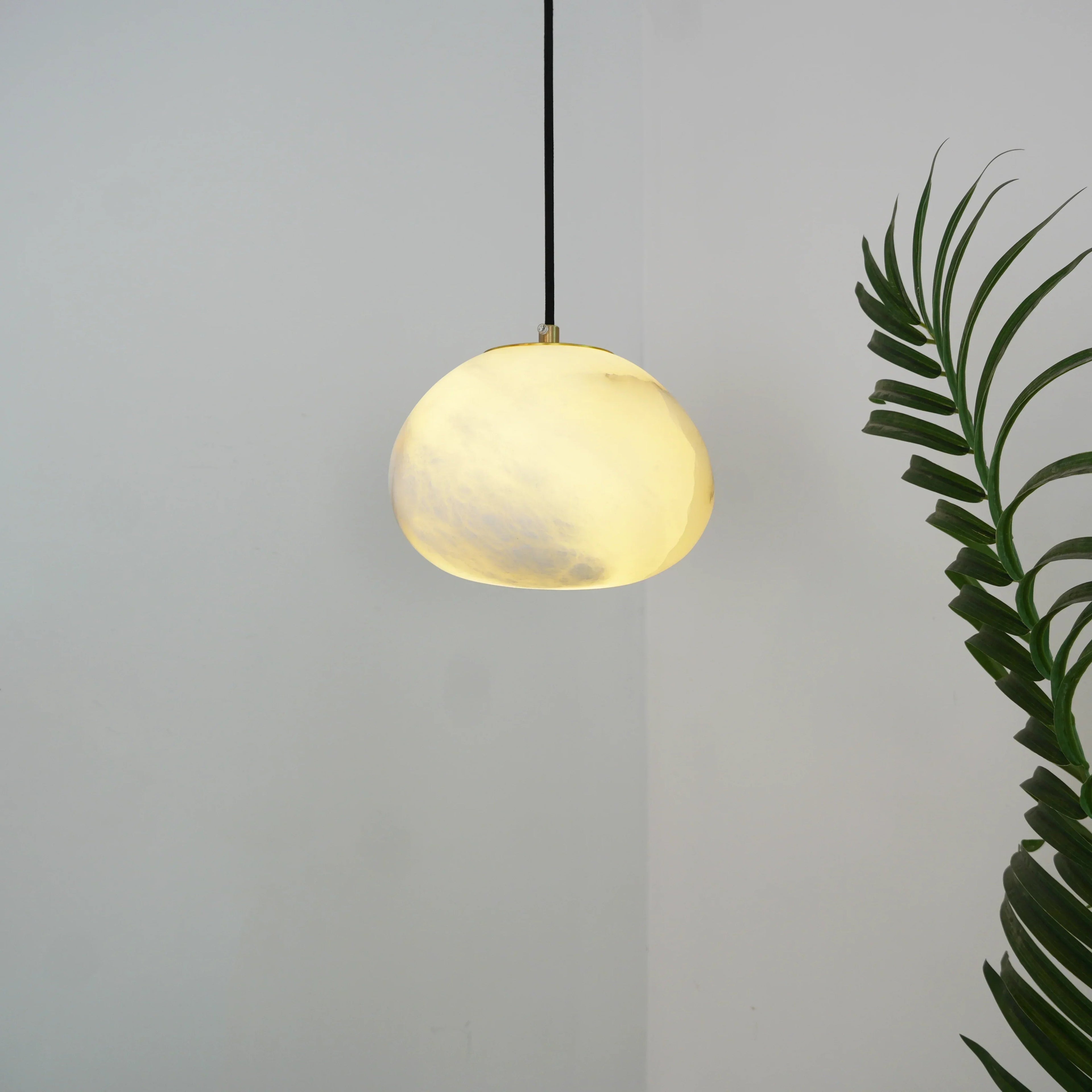 Galet Alabaster Pendant lamp