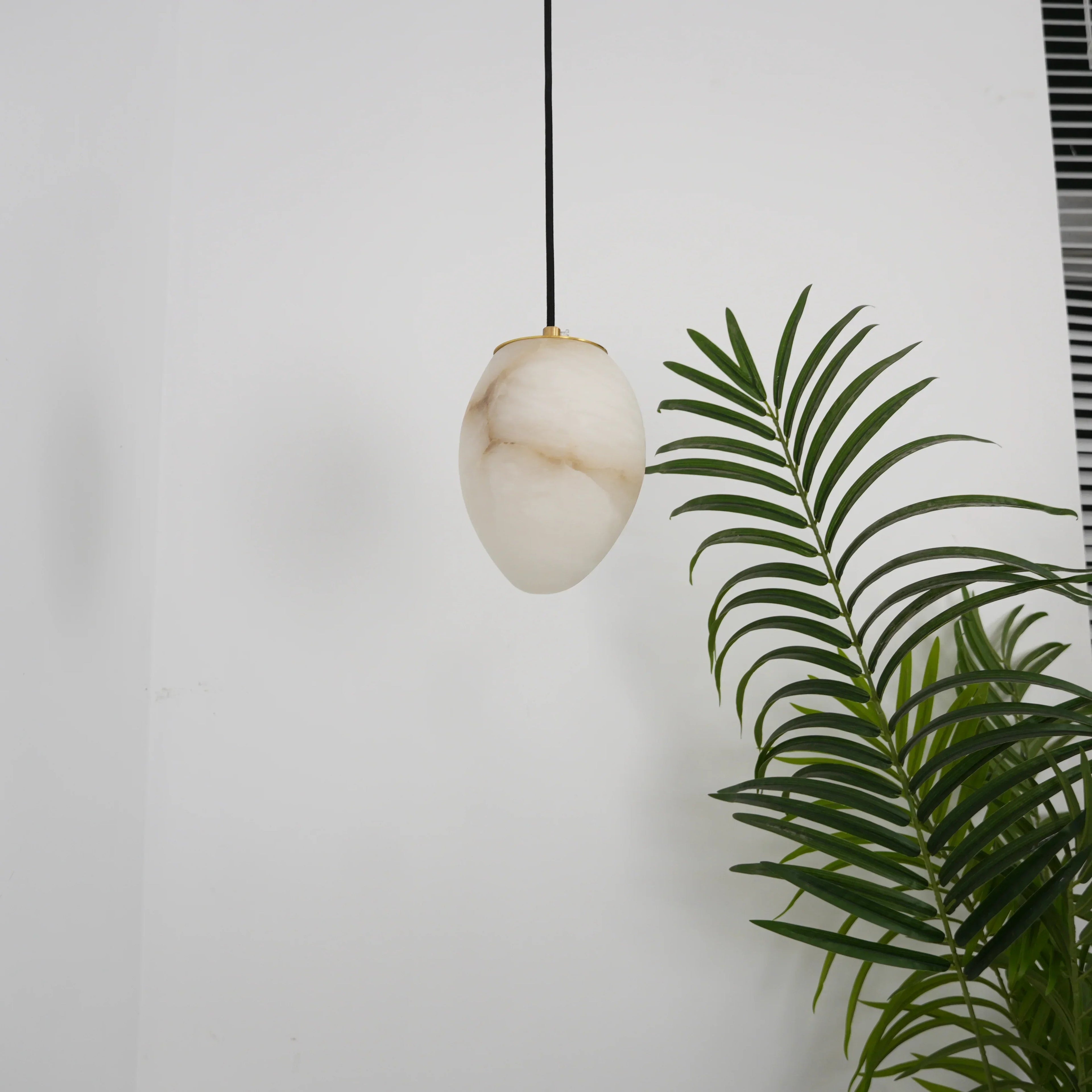 Galet Alabaster Pendant lamp