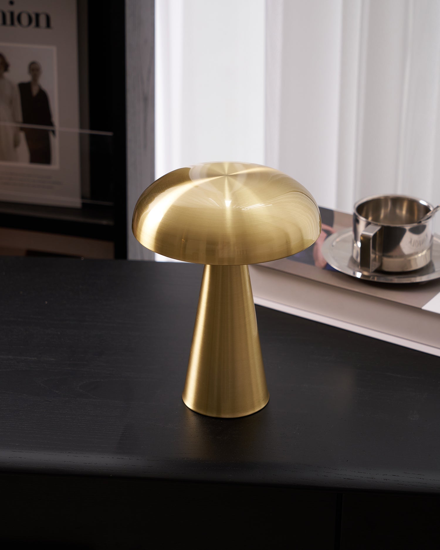 Como Portable Table Lamp