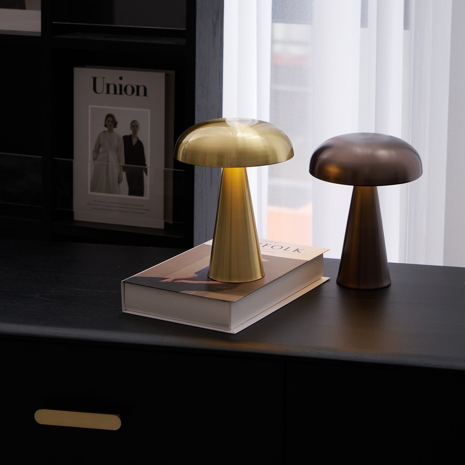 Como Portable Table Lamp