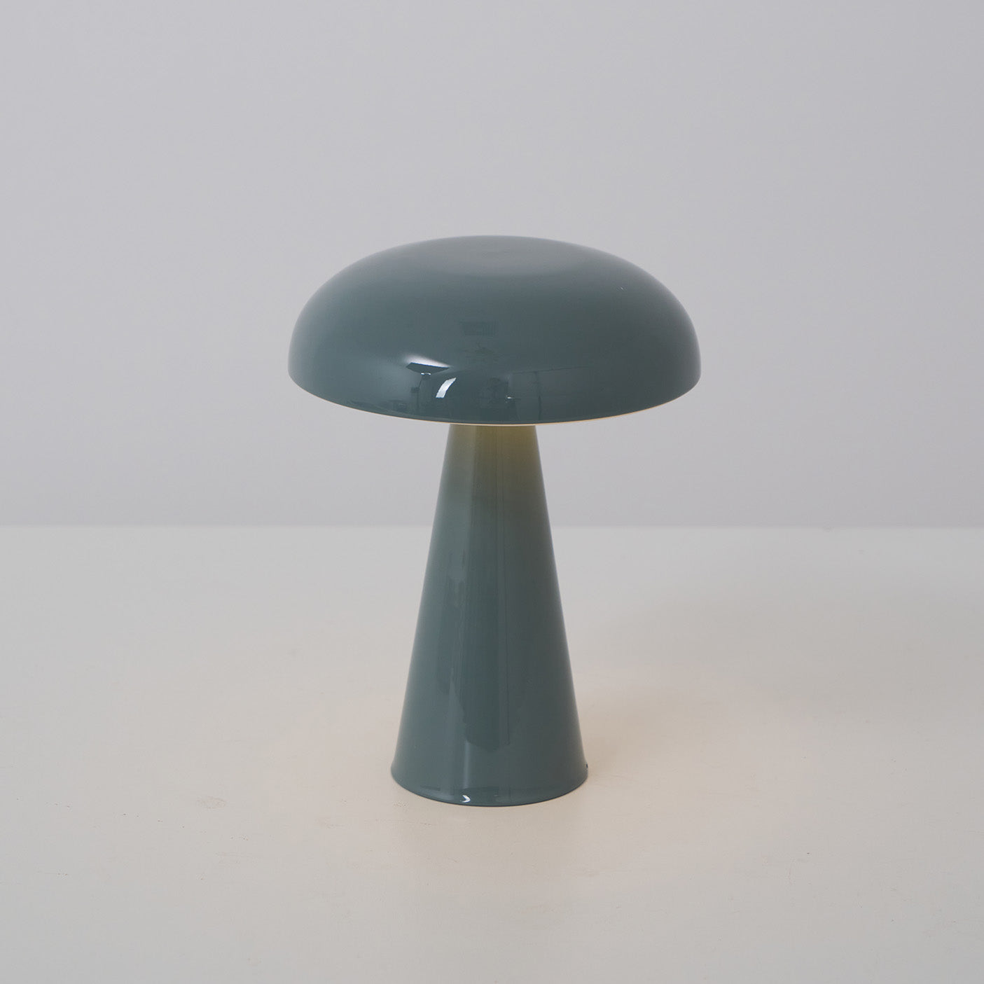Como Portable Table Lamp