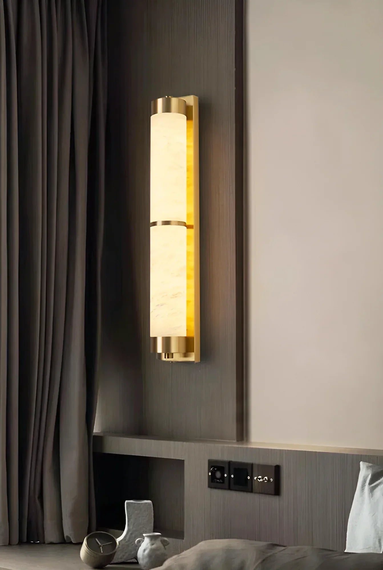 Cylindra Alabaster Brass Wall Light