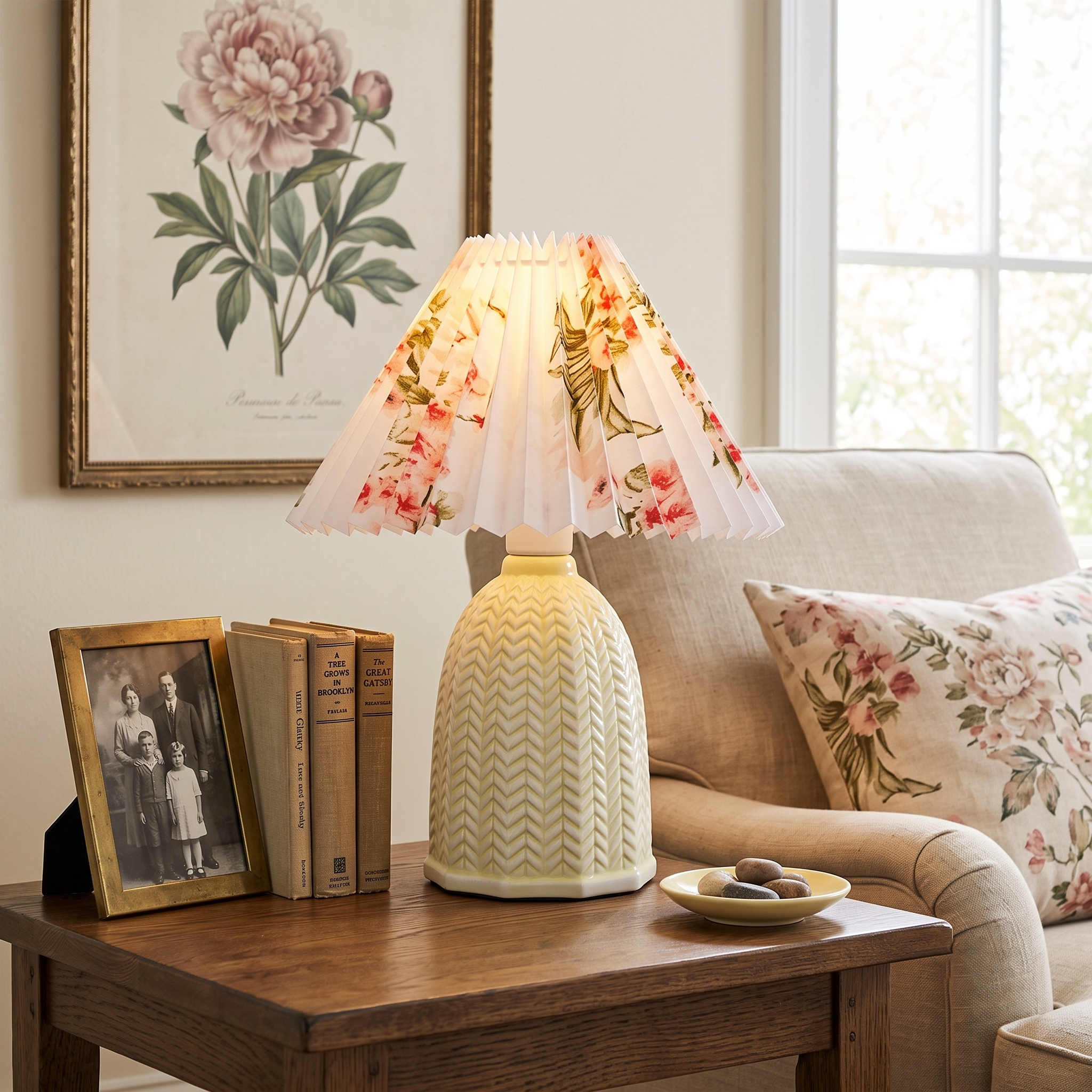Floral Ceramic Pleated Table Lamp