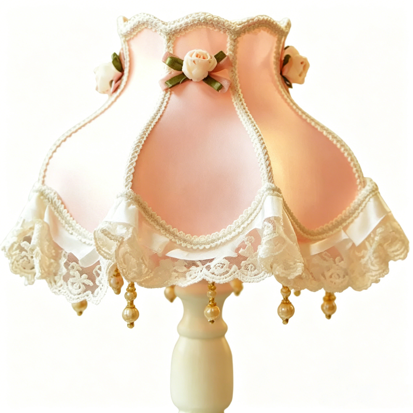Lampe de table en tissu et dentelle florale
