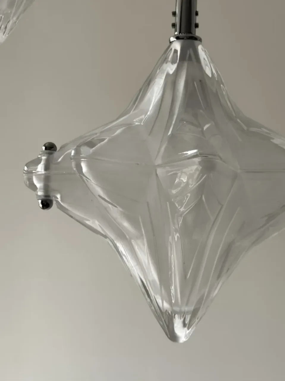 Close Up View of Diamond Art Glass Shade and Light Pattern