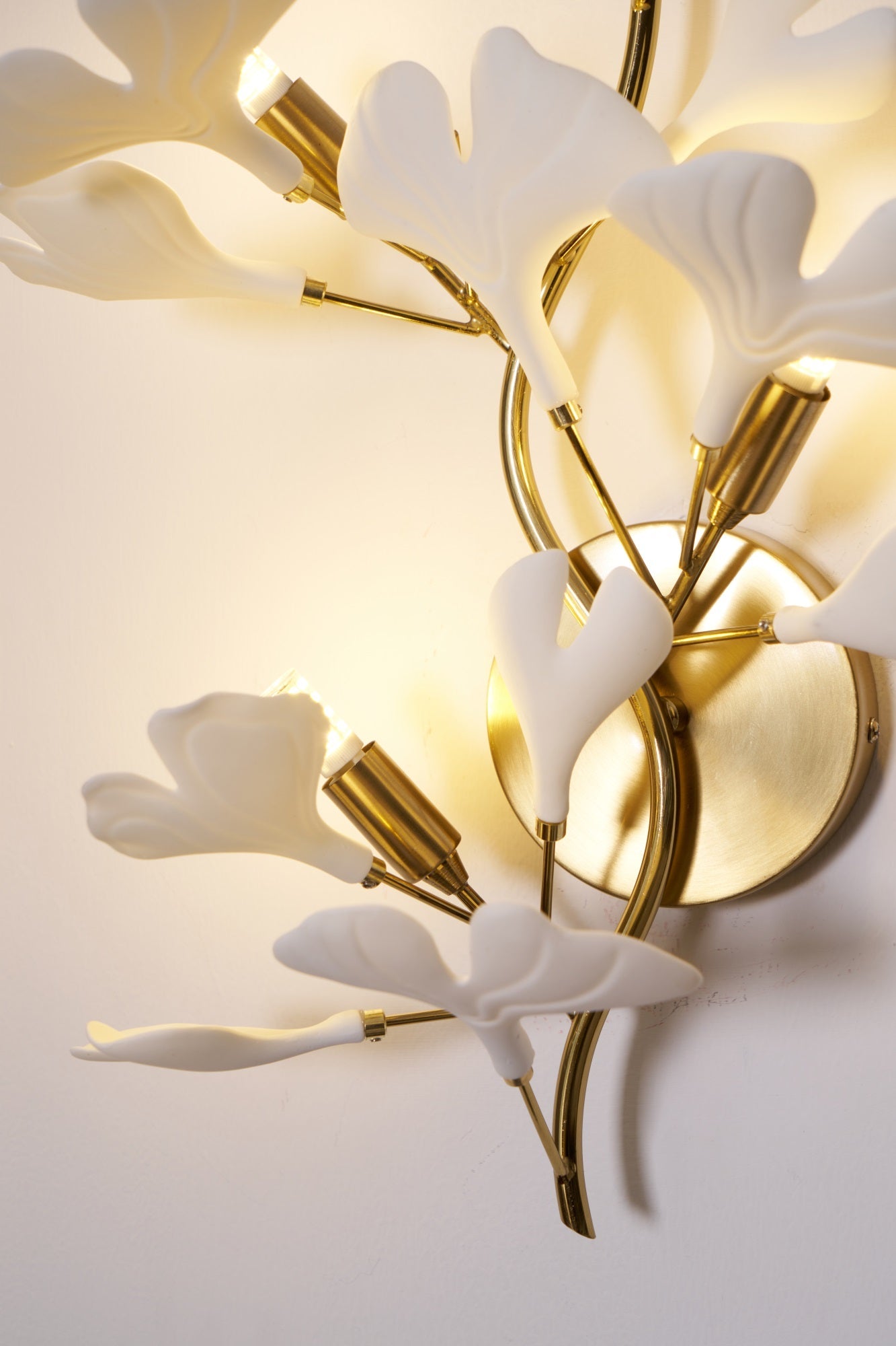 Ginkgo Ceramic Branch Sconce