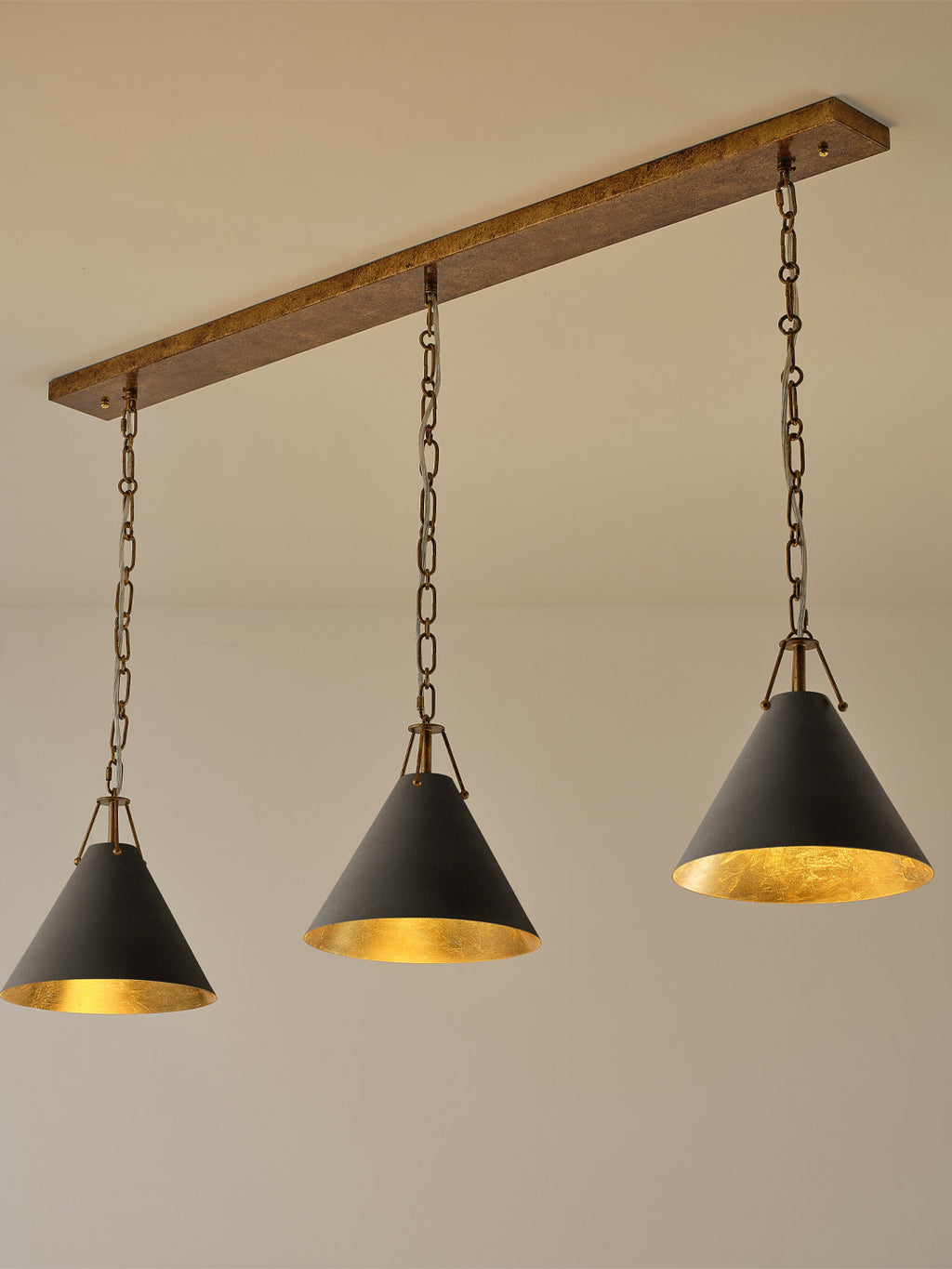 Kaelen Industrial Pendant Lamp
