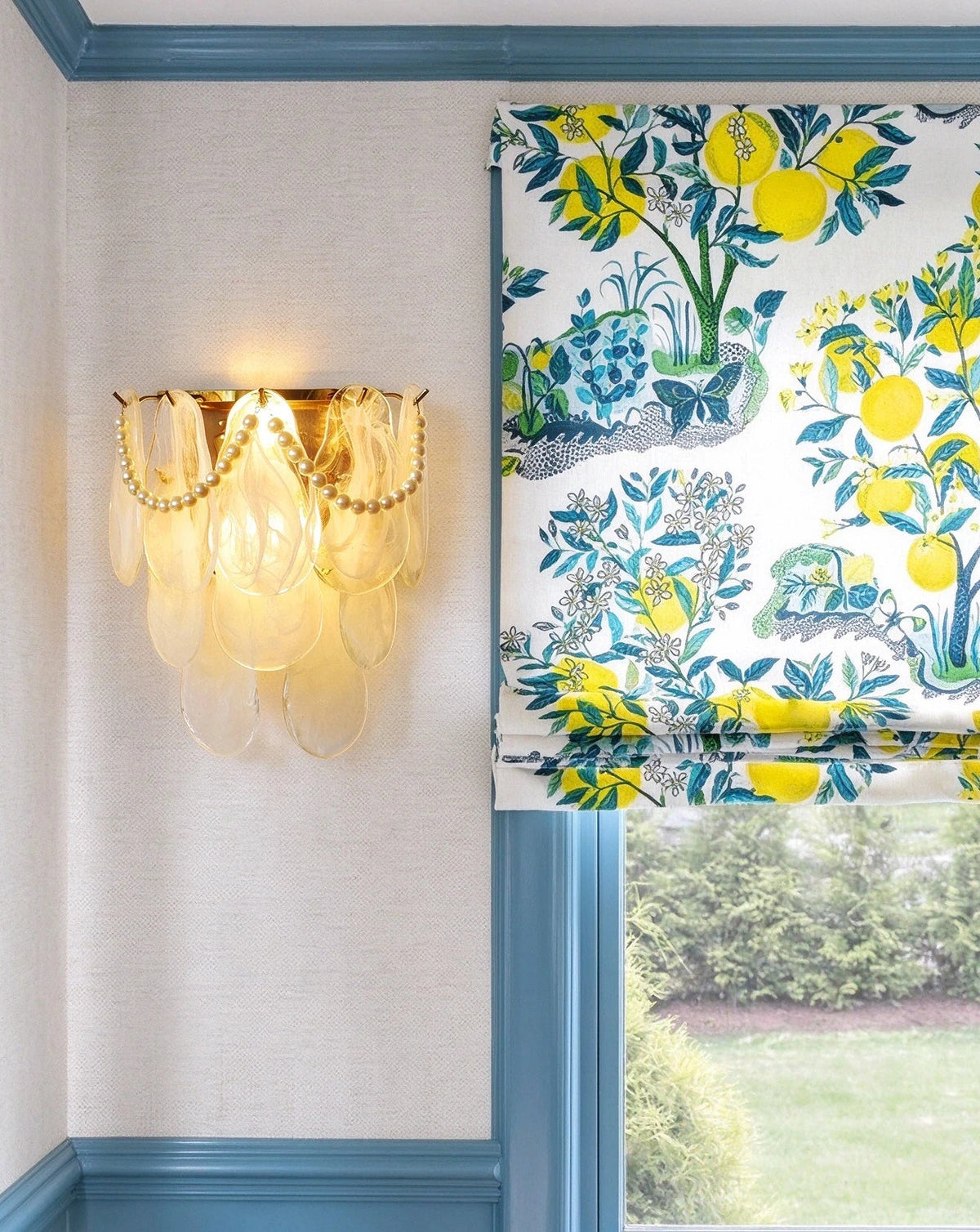 Modern Pearl Oval Art Glass Wall Sconce in Stylish Sitting Area