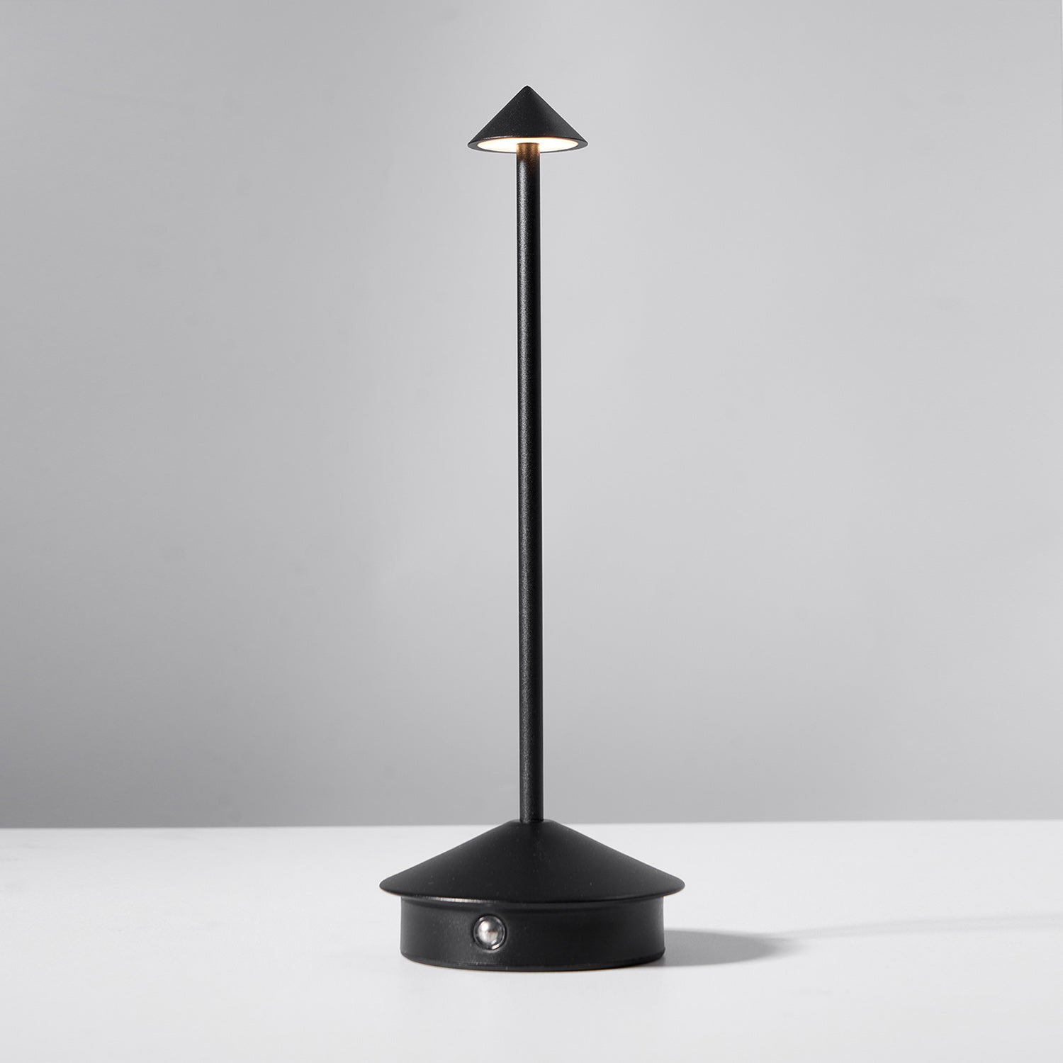 Verve Wireless Task Lamp