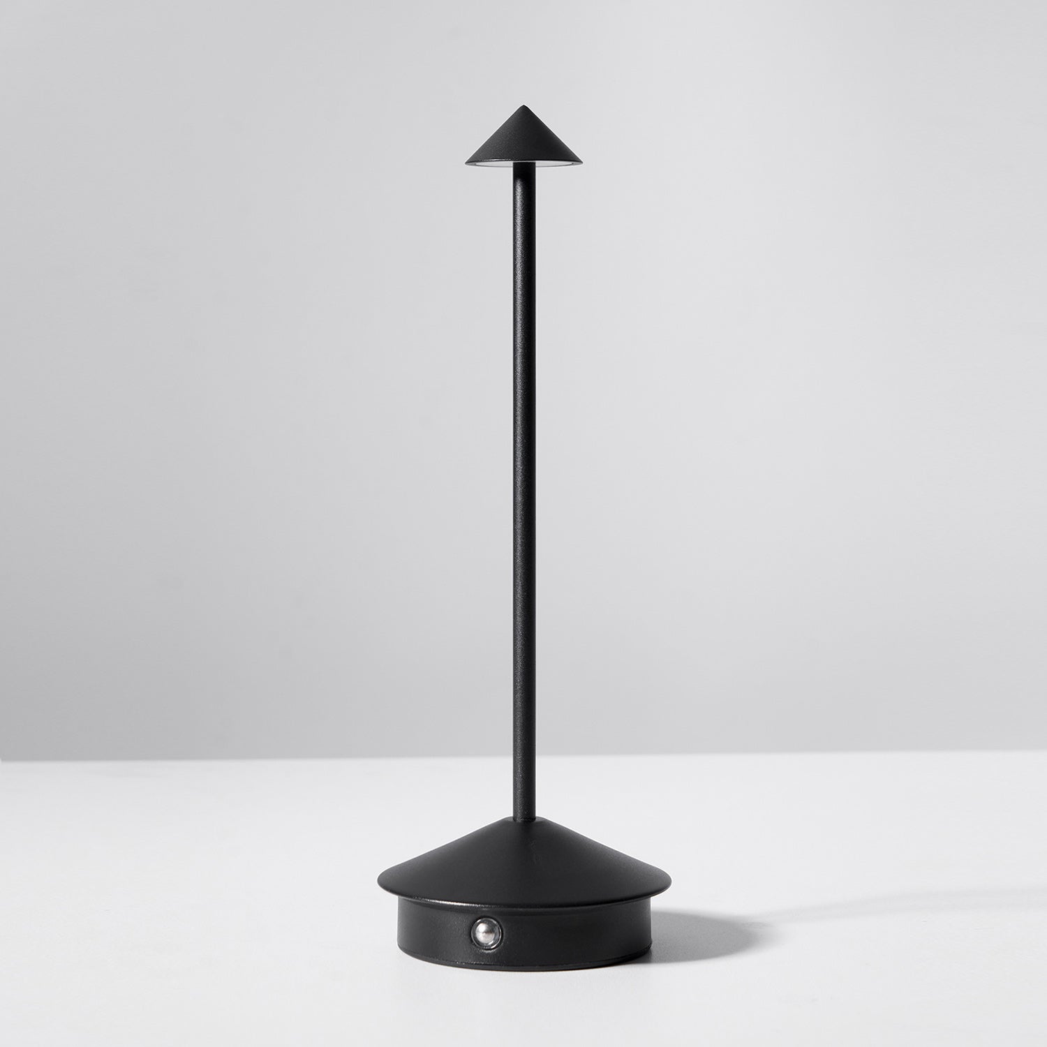 Verve Wireless Task Lamp