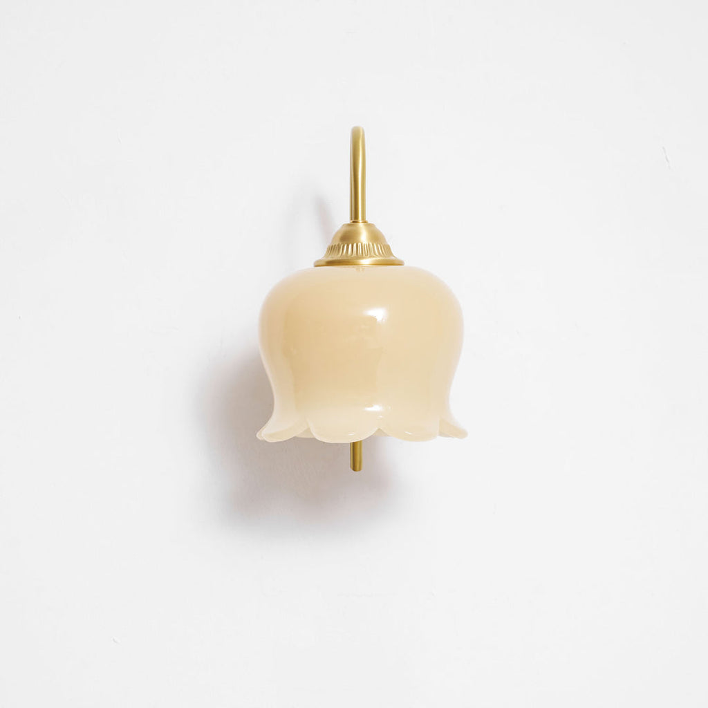 Resin Flower Brass Sconce