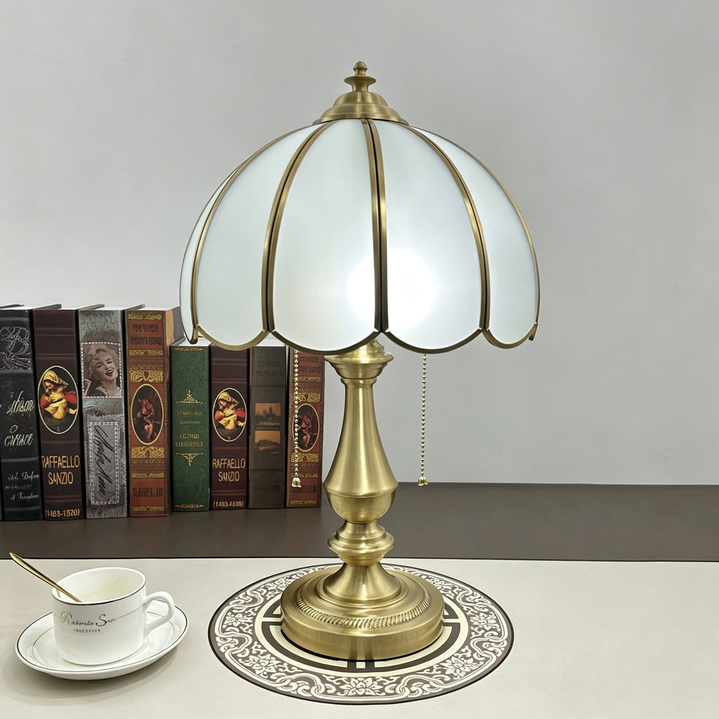 Retro Cream Shell Table Light