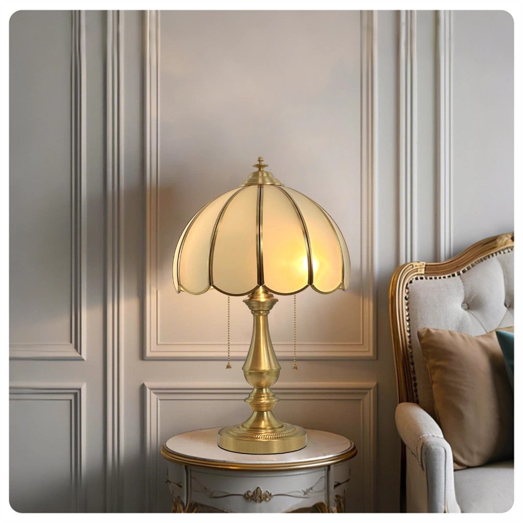 Retro Cream Shell Table Light