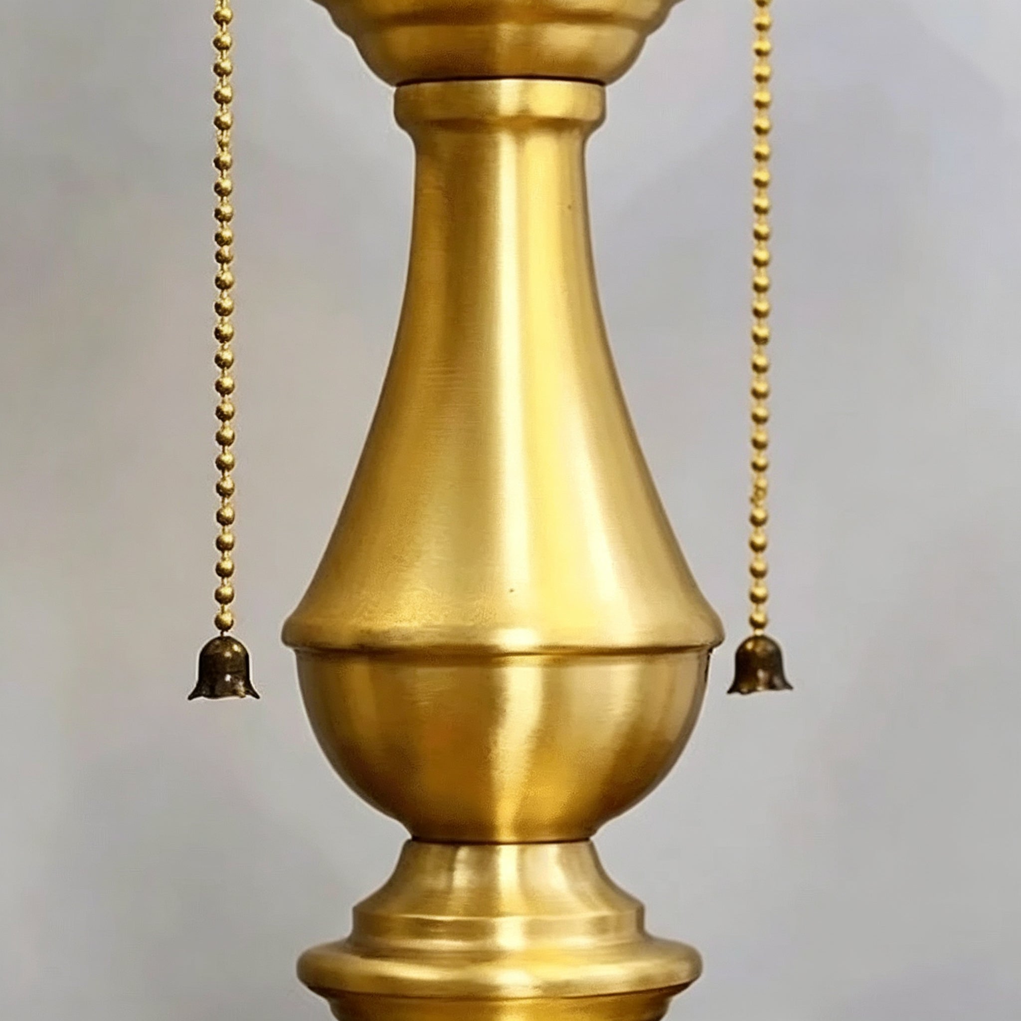 Retro Cream Shell Table Light
