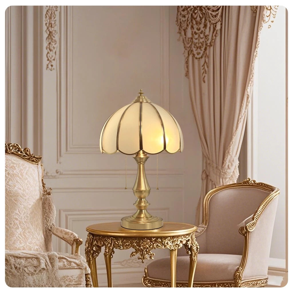 Retro Cream Shell Table Light