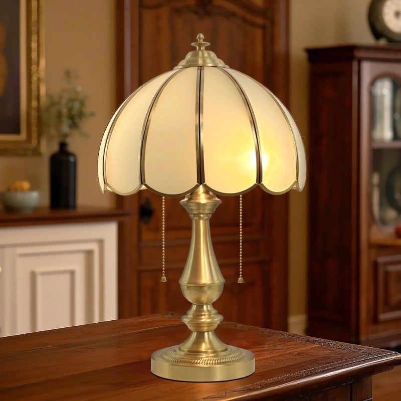 Retro Cream Shell Table Light