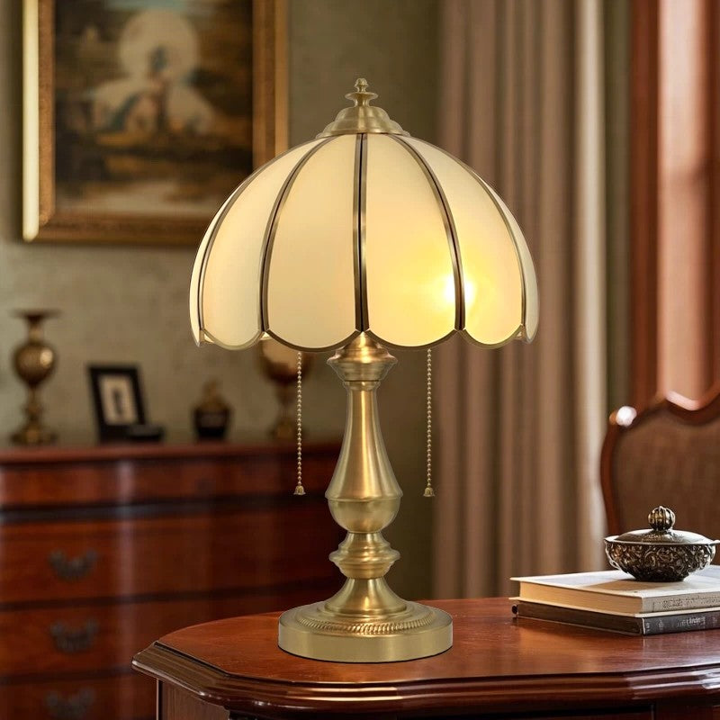 Retro Cream Shell Table Light