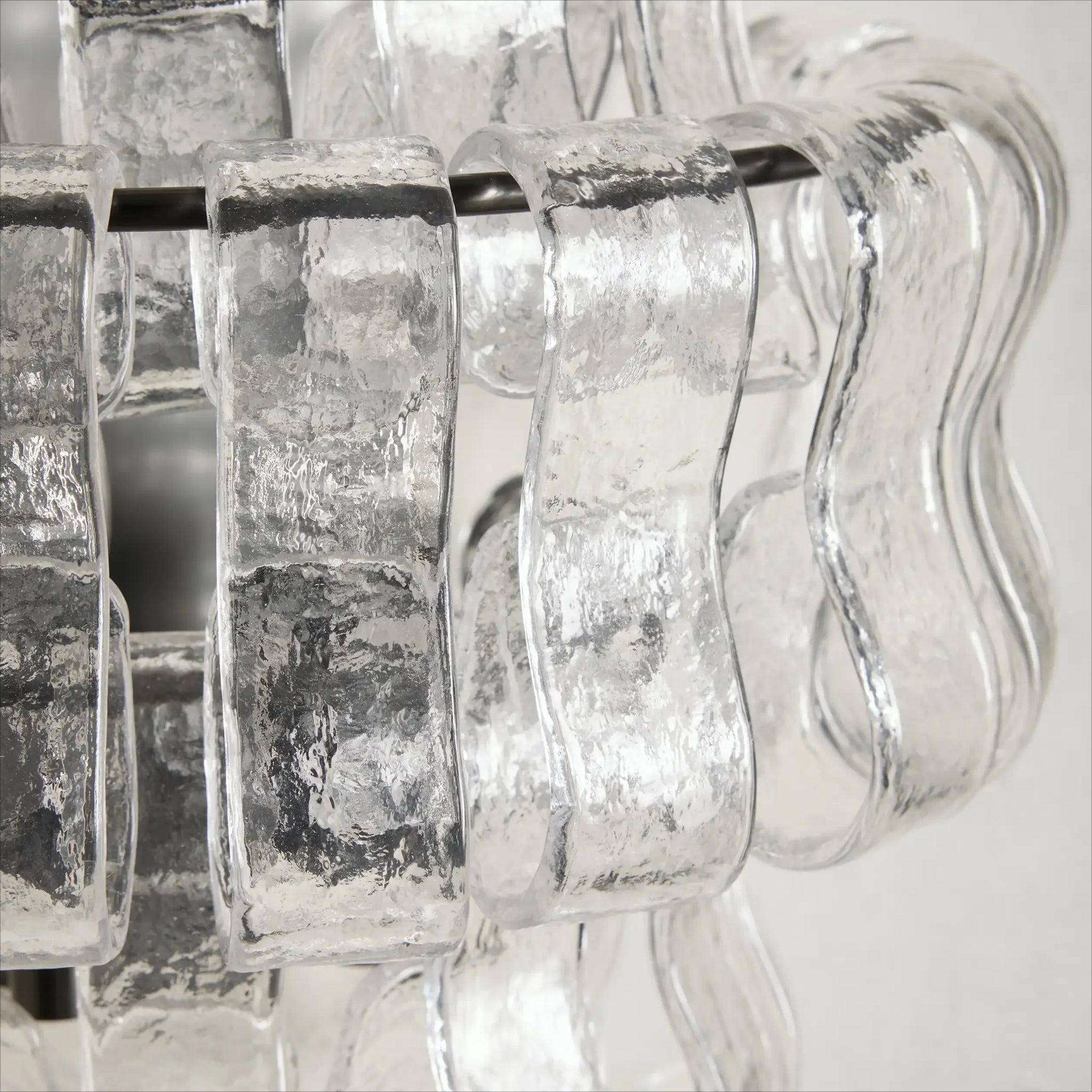 Ribbon Glass Pendant Light
