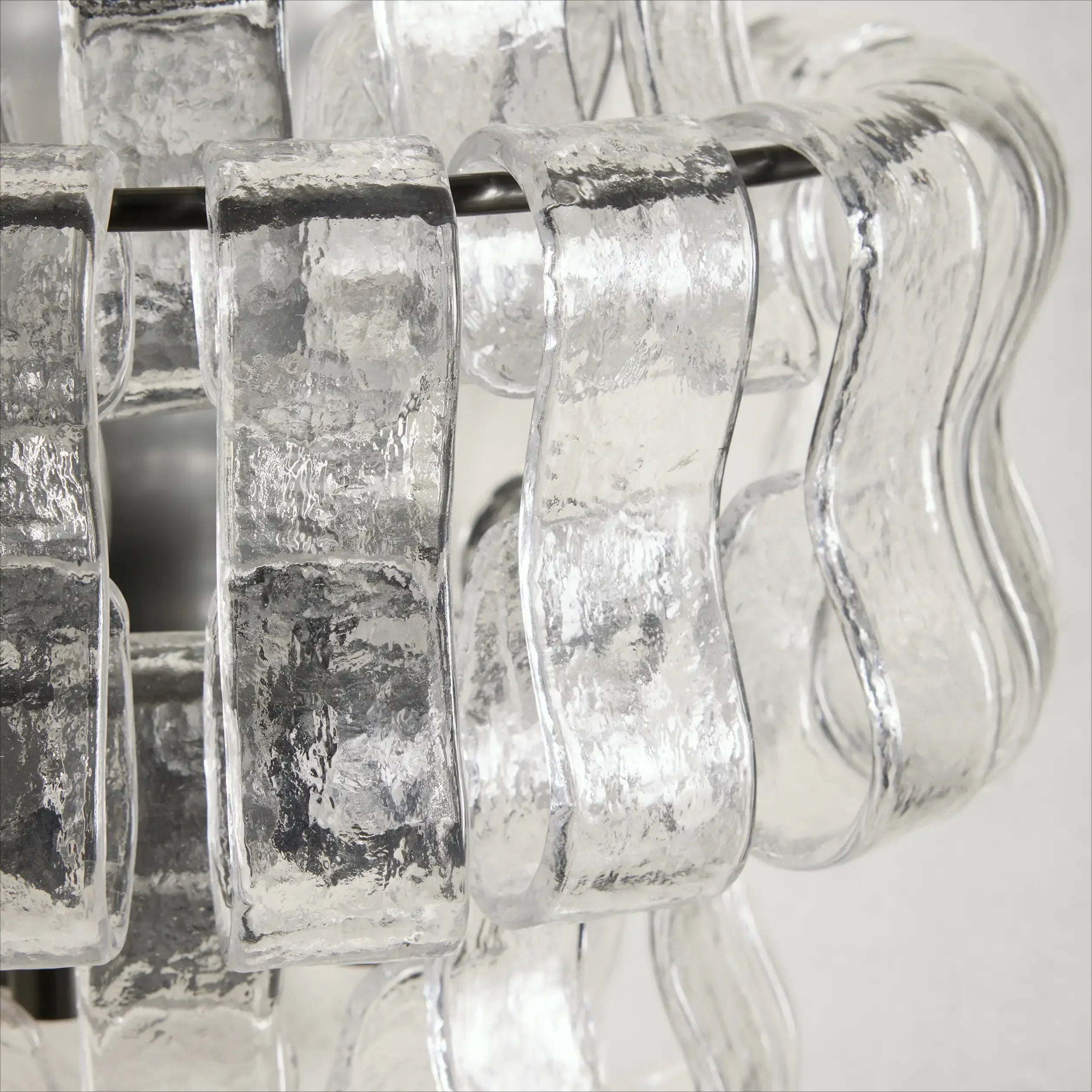 Ribbon Glass Pendant Light