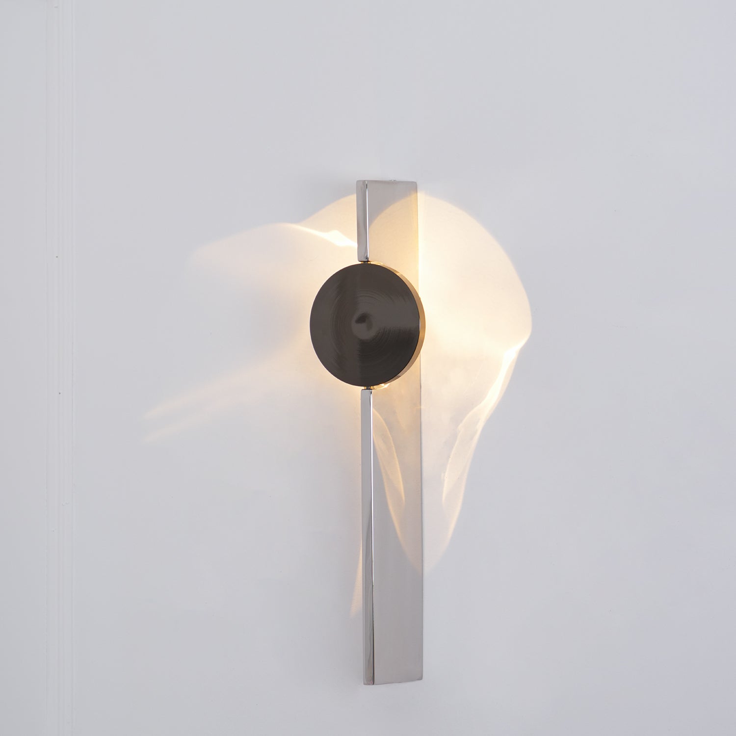 Ripple Rotating Wall Lamp