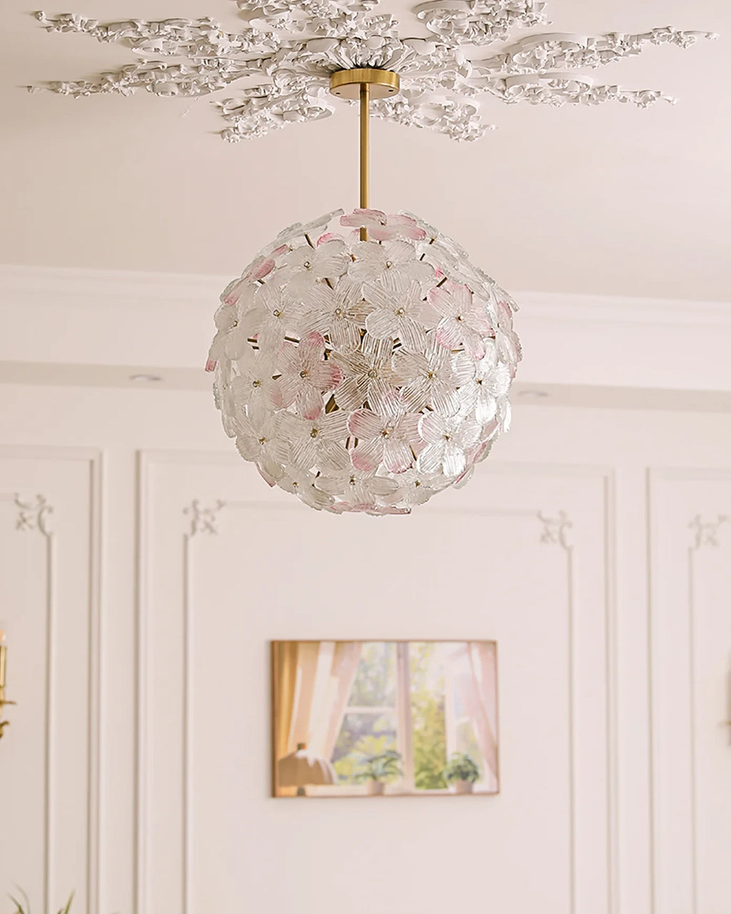 Illuminated Modern Light Hydrangea Petal Art Glass Globe Pendant Light Studio Display
