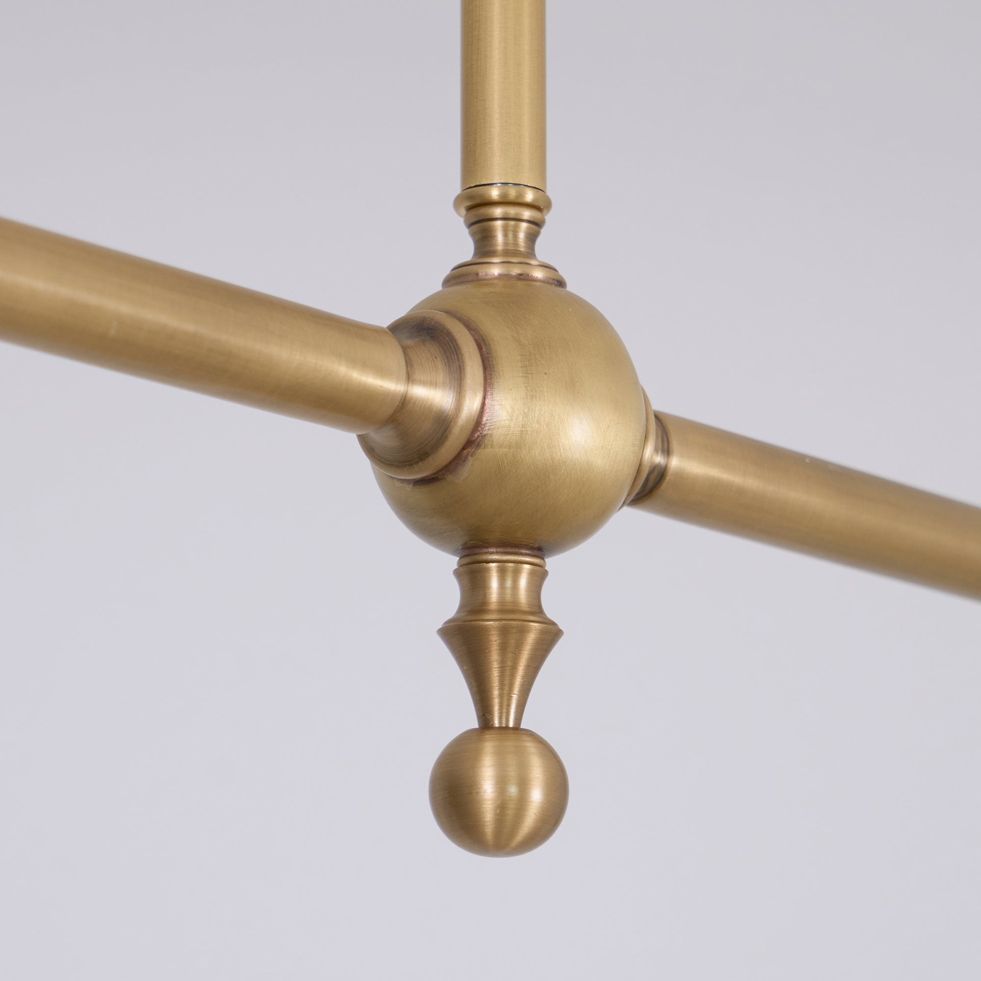 Symmetric Taper Pendant Bar