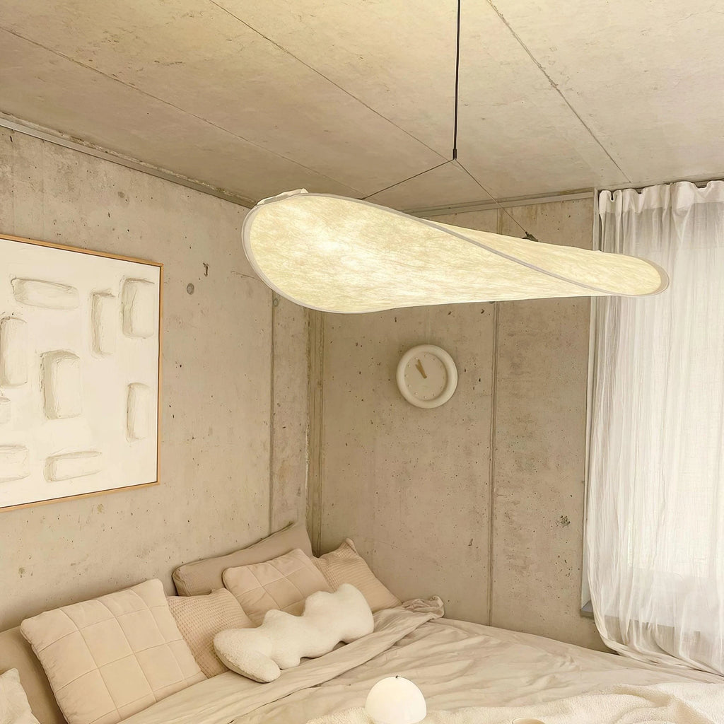 Modern Black Frame Cloud Wave Art Pendant Light in Minimalist Bedroom

图片 12（第三排