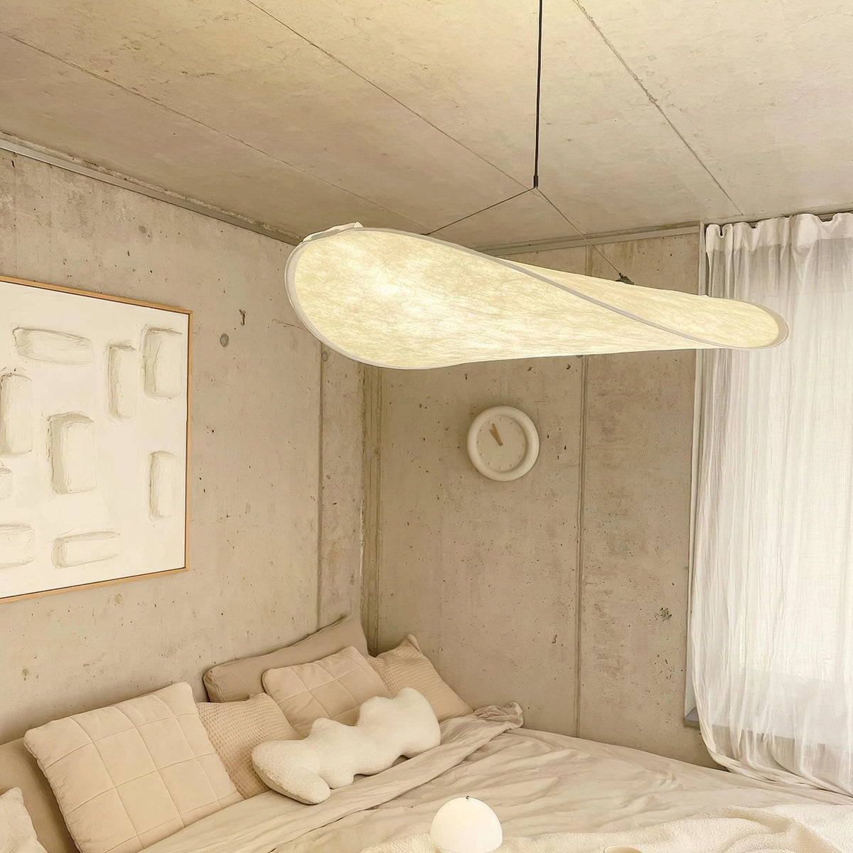 Modern Black Frame Cloud Wave Art Pendant Light in Minimalist Bedroom

图片 12（第三排