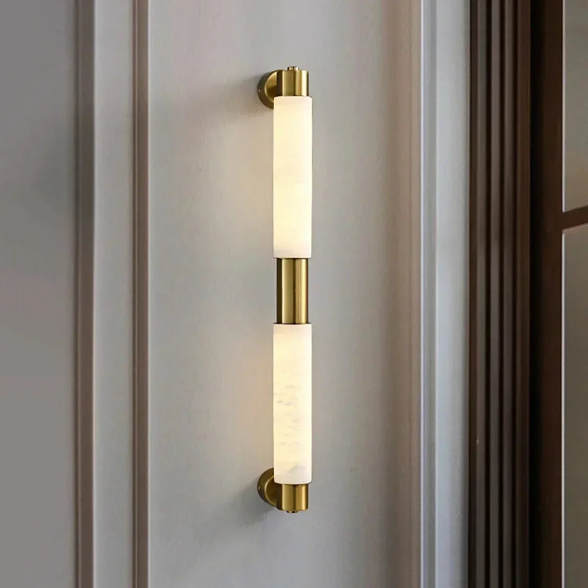 Röhrenförmige Alabaster-Zylinder-Wandleuchte