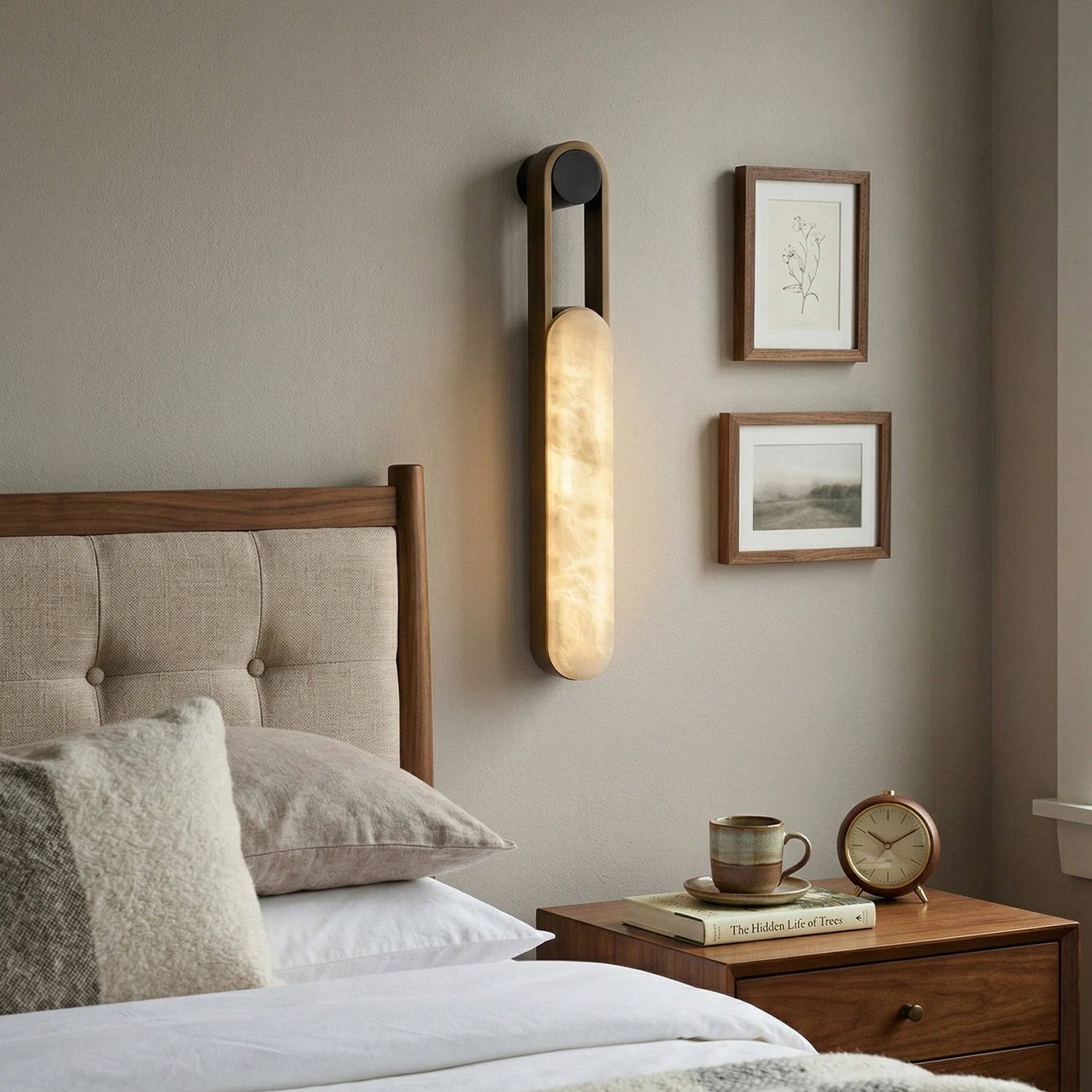 Vertical Ring Handle Alabaster Wall Lamp