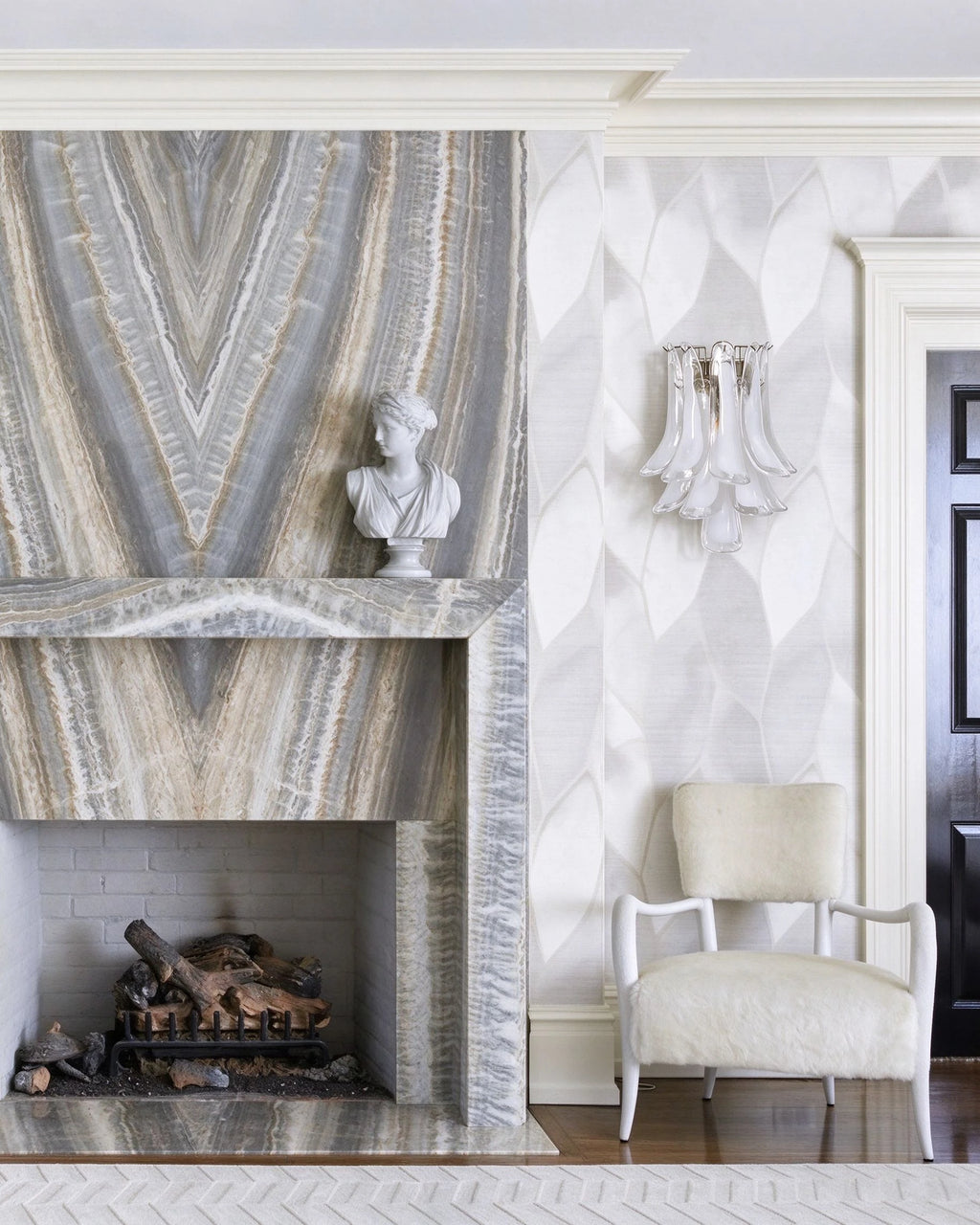 Modern Wave Feather Art Glass Wall Sconce in Classic Living Room Setting