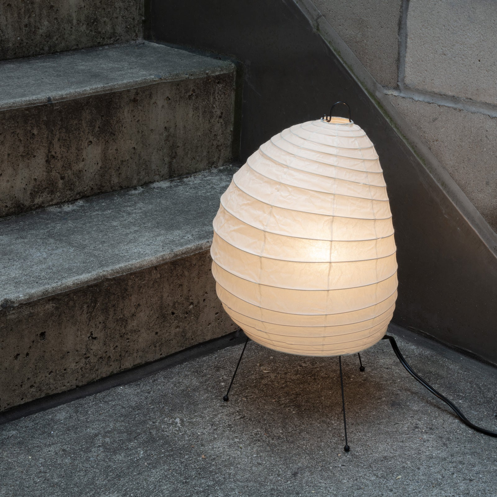 Akari 1N Table Lamp